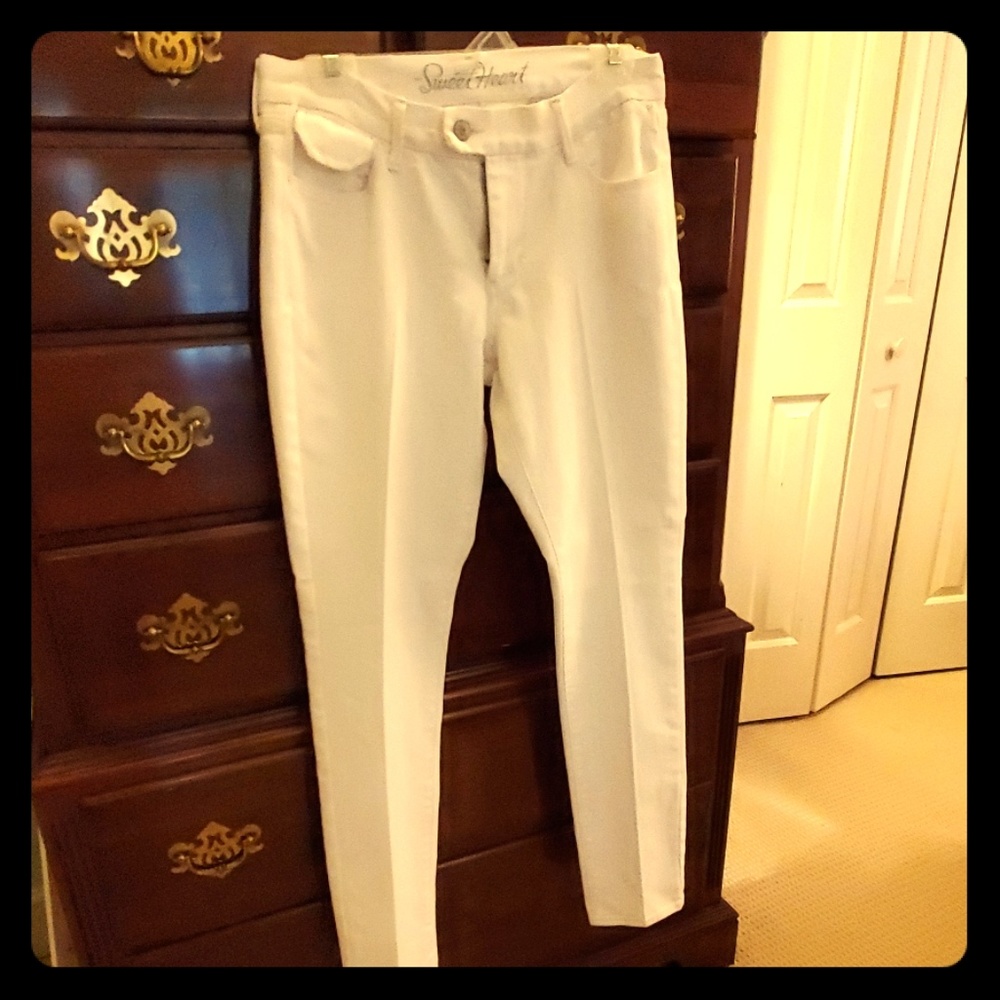 White Old Navy Sweetheart Jeans